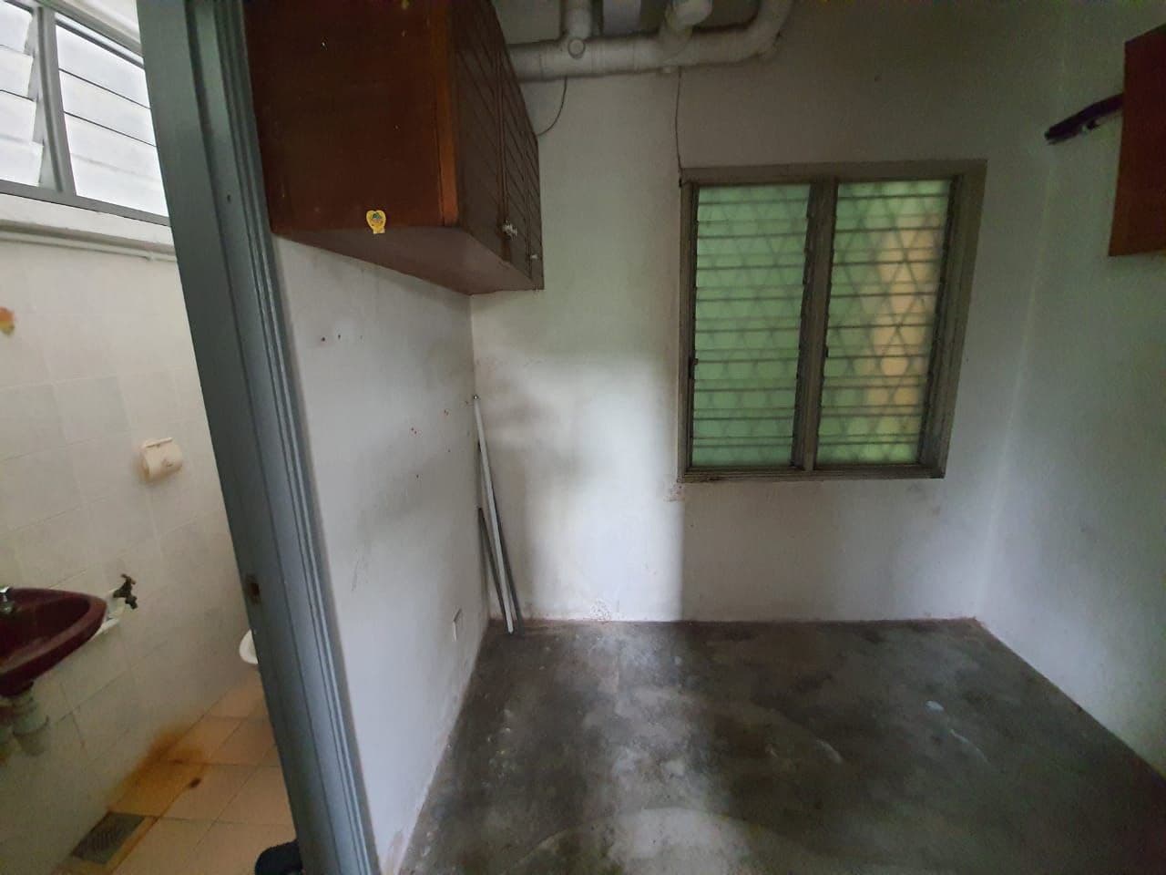 Taman Kelab Ukay - photo 8