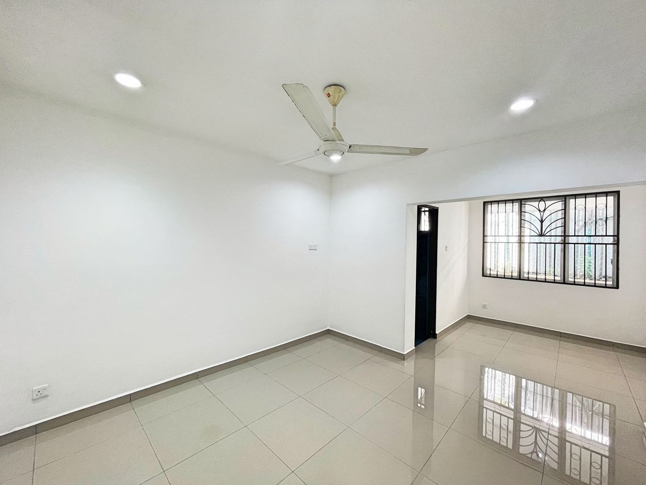 Jalan Telawi - photo 11