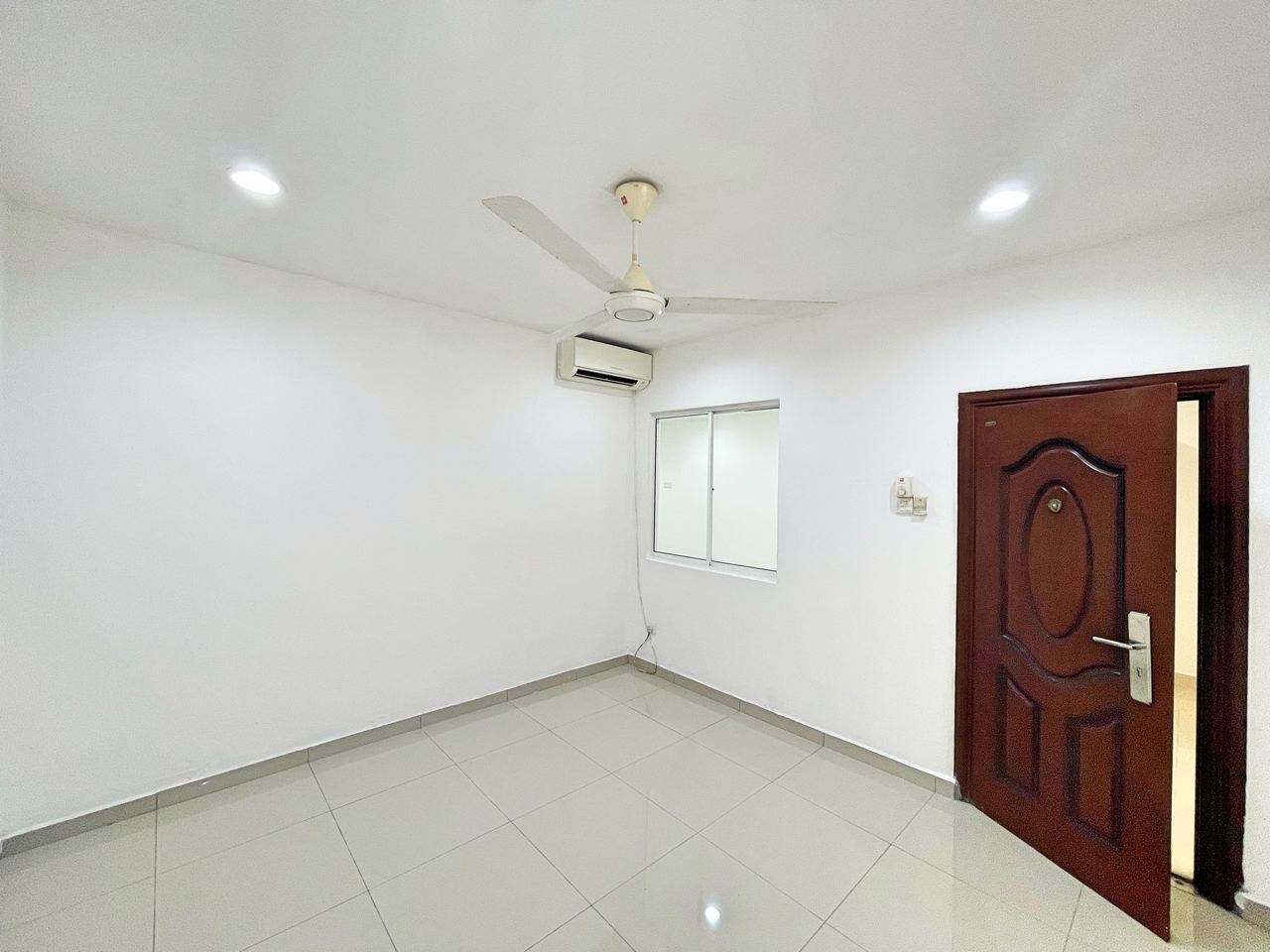 Jalan Telawi - photo 12