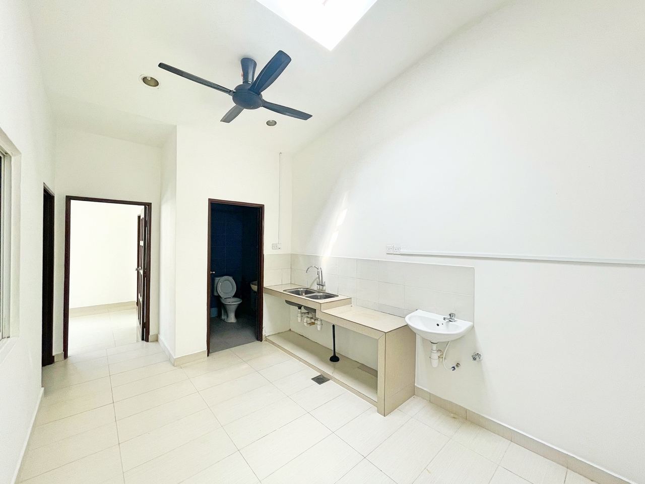 Jalan Telawi - photo 13