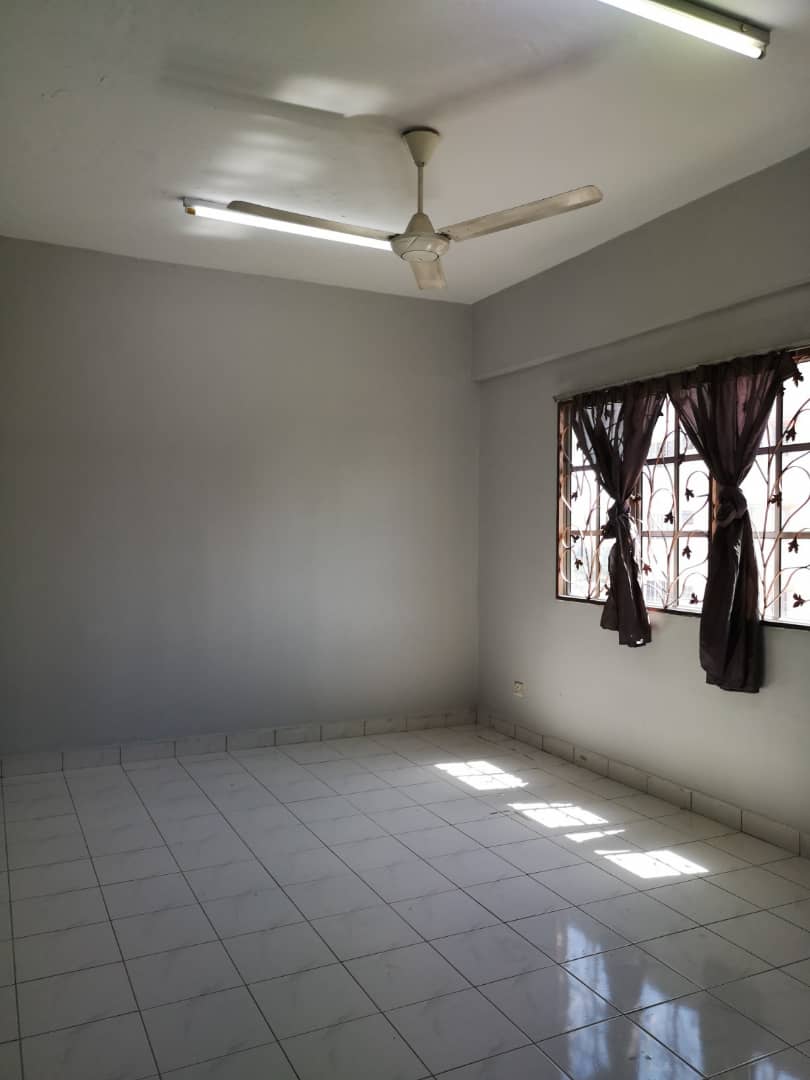 Pangsapuri Mawar - photo 7