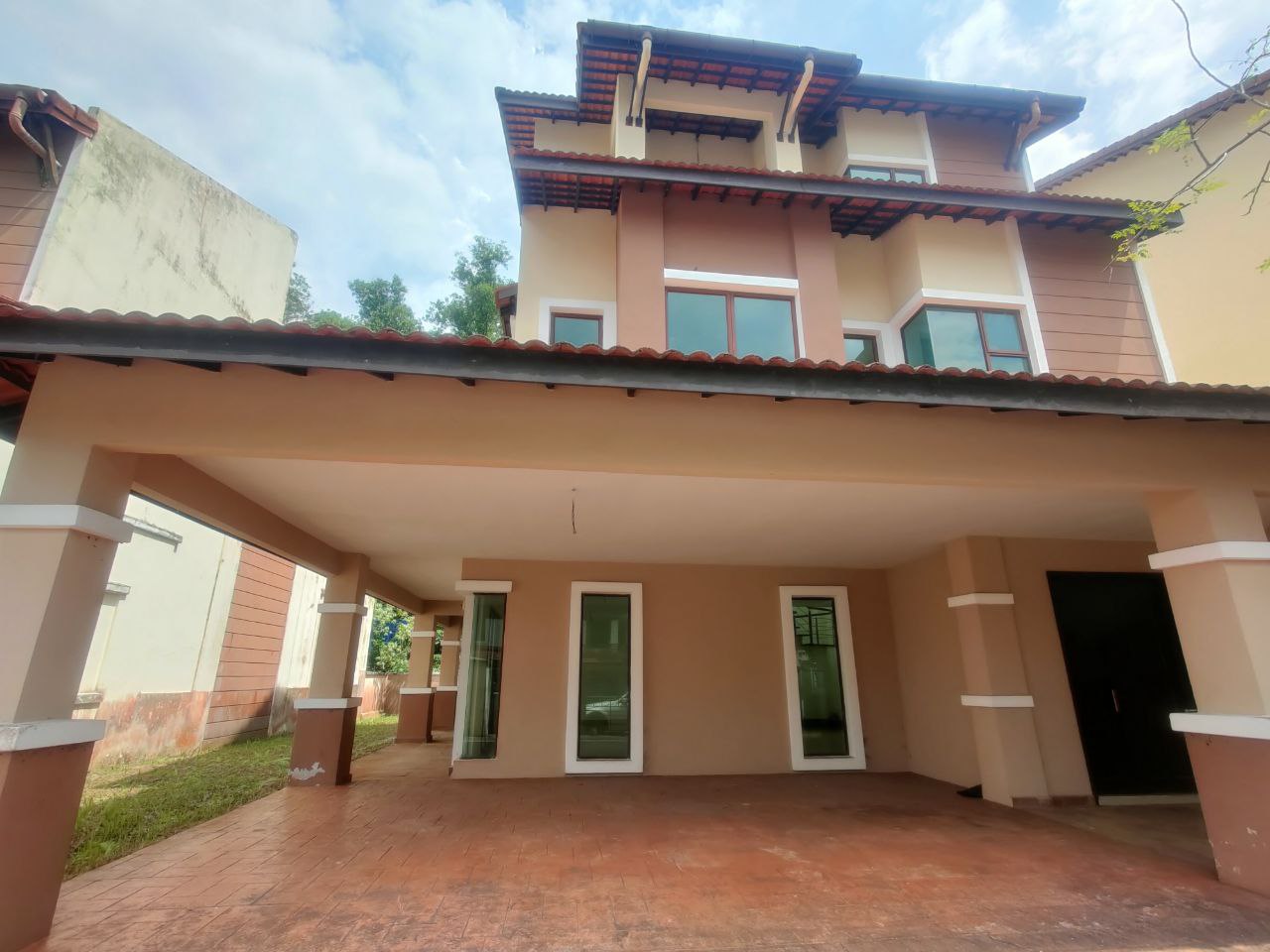 Puncak Bukit Utama - photo 2
