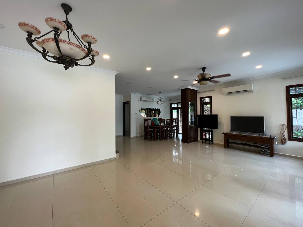 Beverly Heights - photo 5