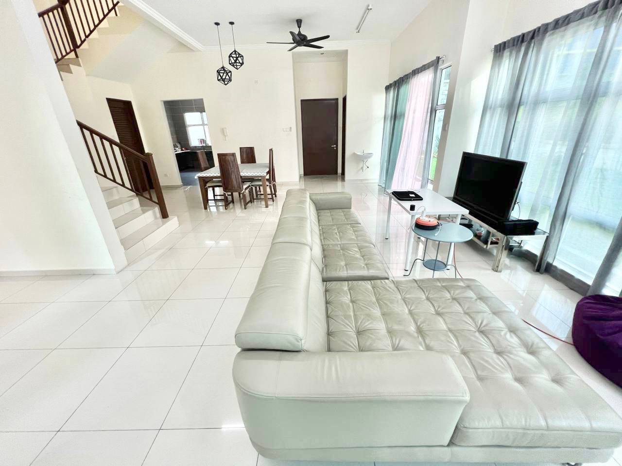 Lake Valley, Bandar Tun Hussein Onn - photo 8