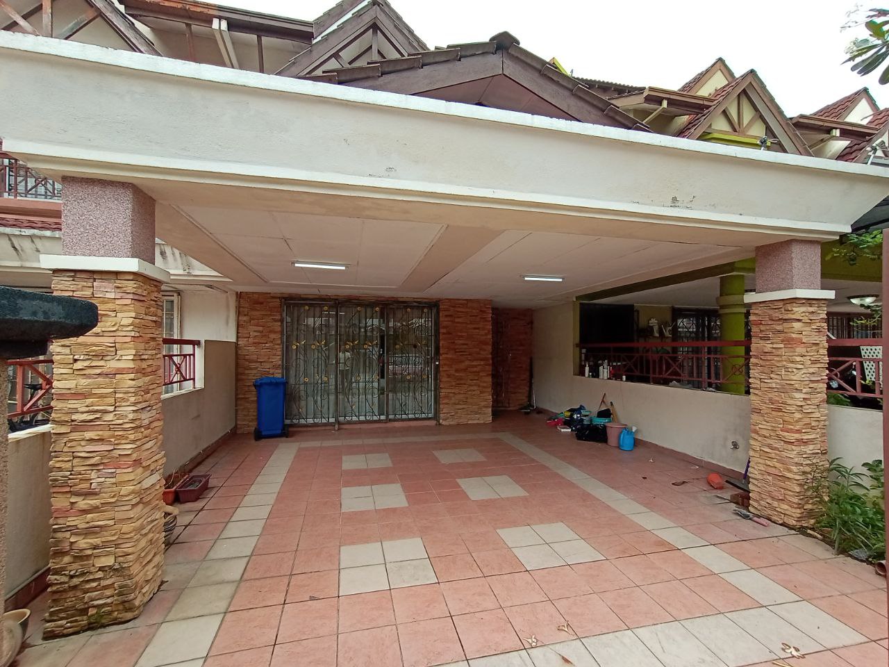 Taman Bukit Subang - photo 2