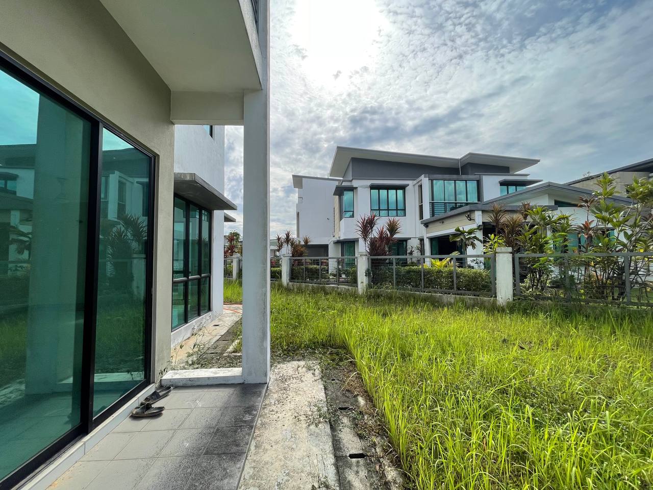 Zirconia, Alam Impian - photo 7