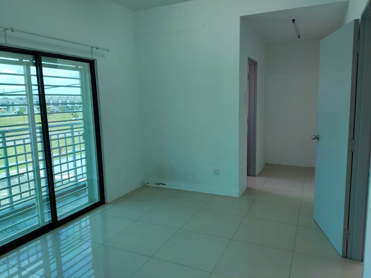 2 Storey Terrace FACING FIELD - photo 6