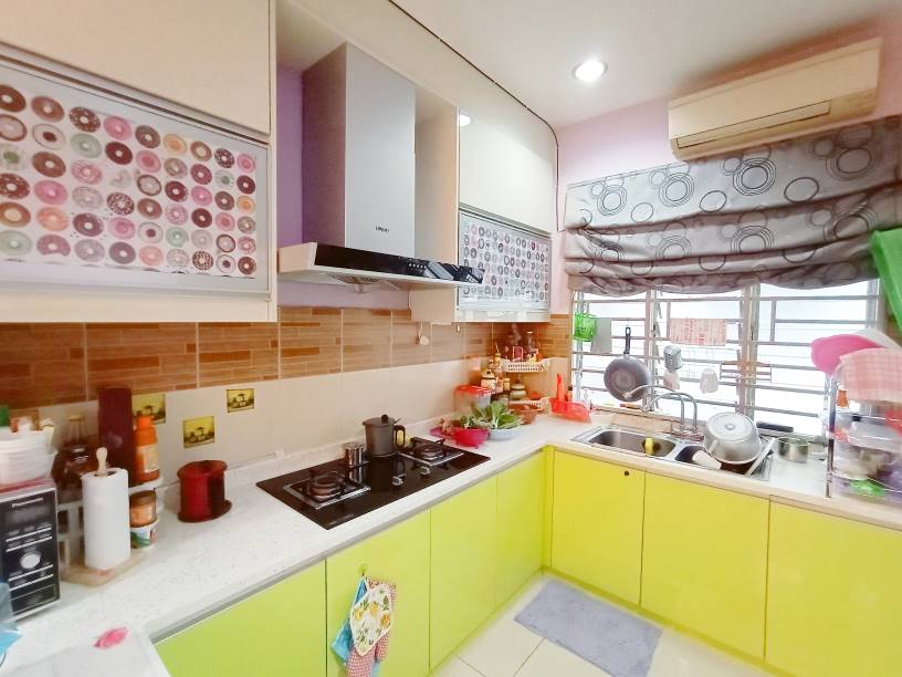 Town Villa Townhouse, Taman Tasik Puchong - photo 3