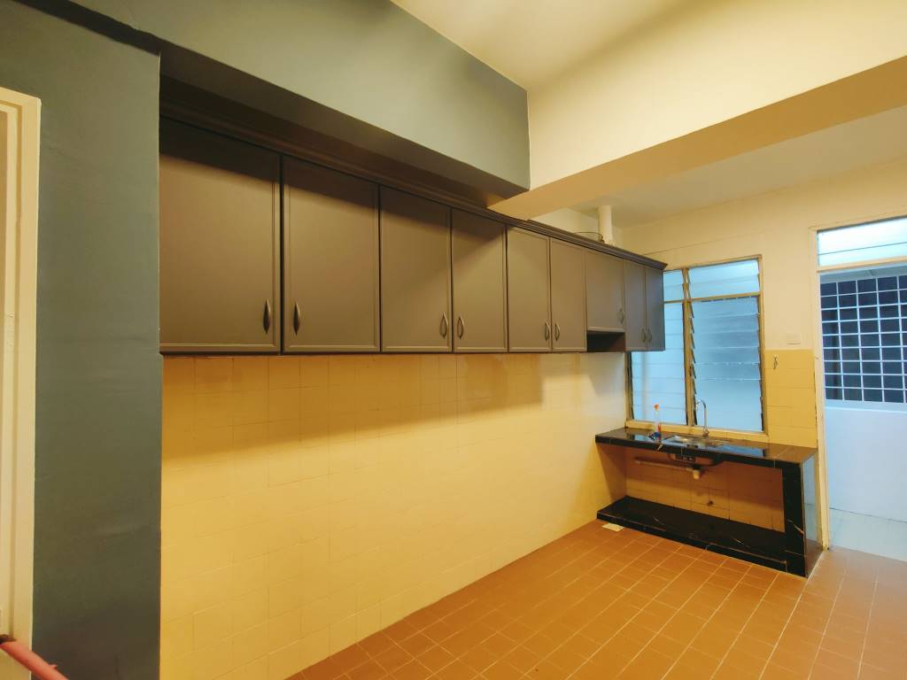 Seri Indah Apartment - photo 2