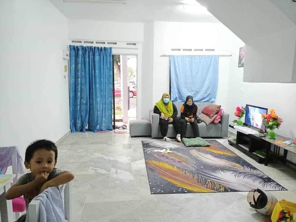 Taman Puchong Intan - photo 2
