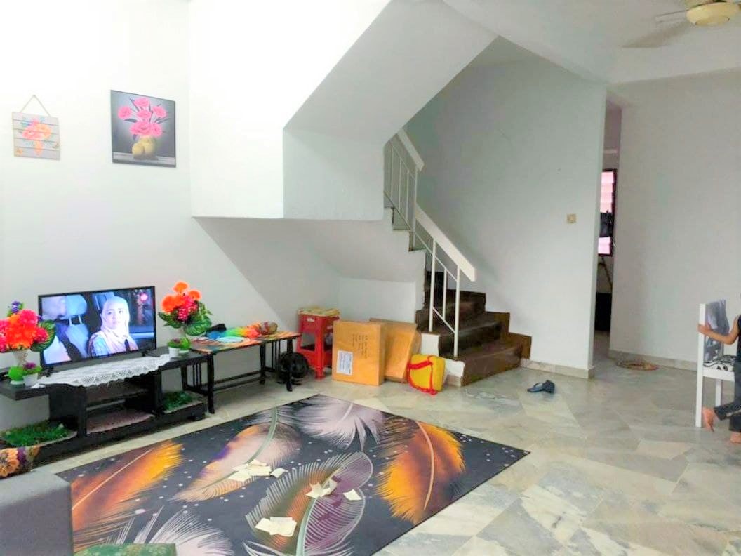 Taman Puchong Intan - photo 3