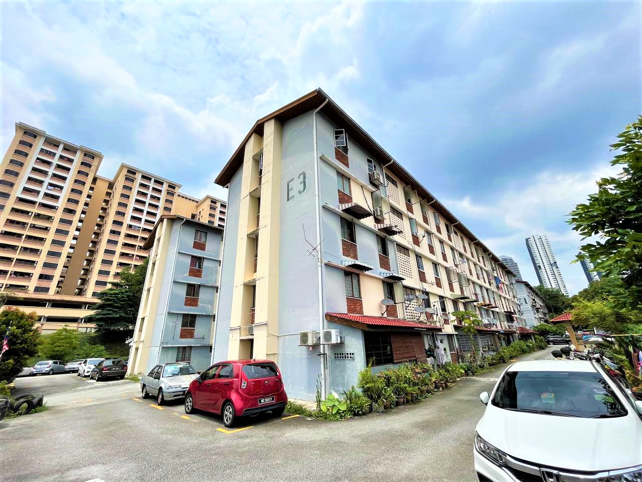 Flat Taman Melati