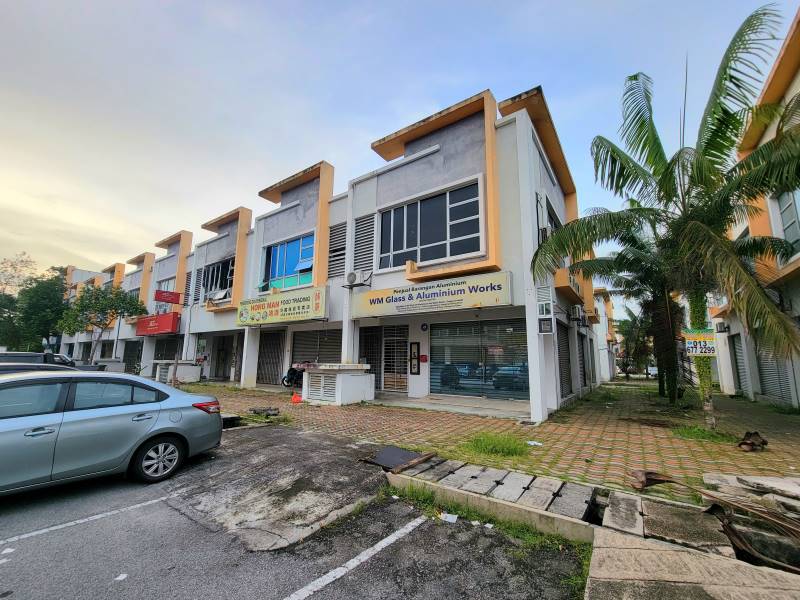 Shop Lot Taman Putra Prima - photo 2