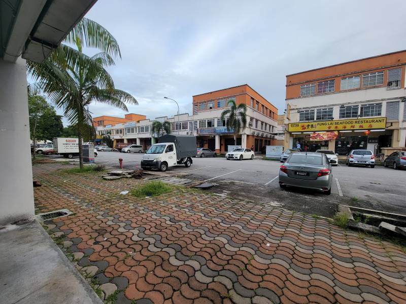 Shop Lot Taman Putra Prima - photo 6