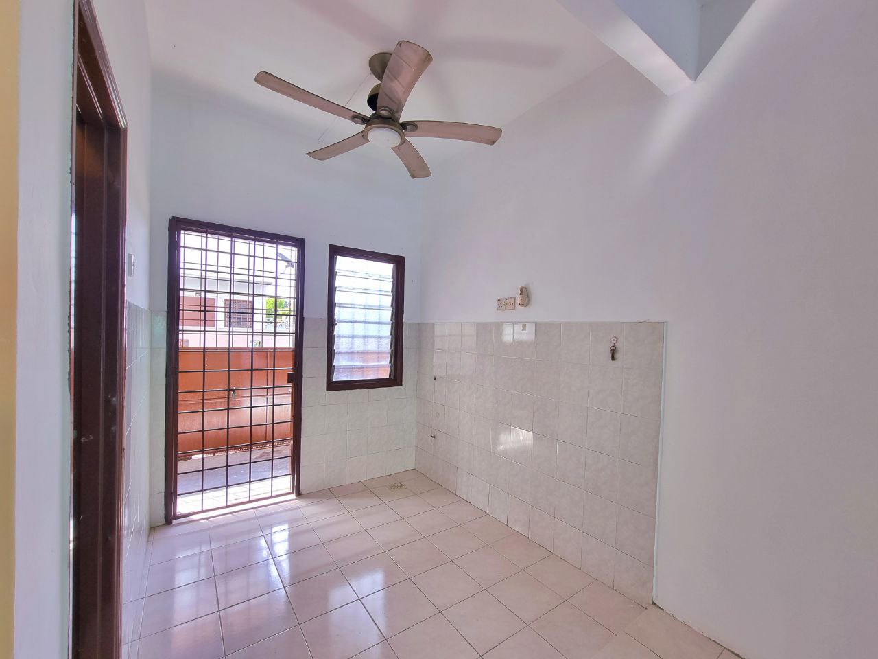 2sty Corner Bandar Saujana Putra - photo 6