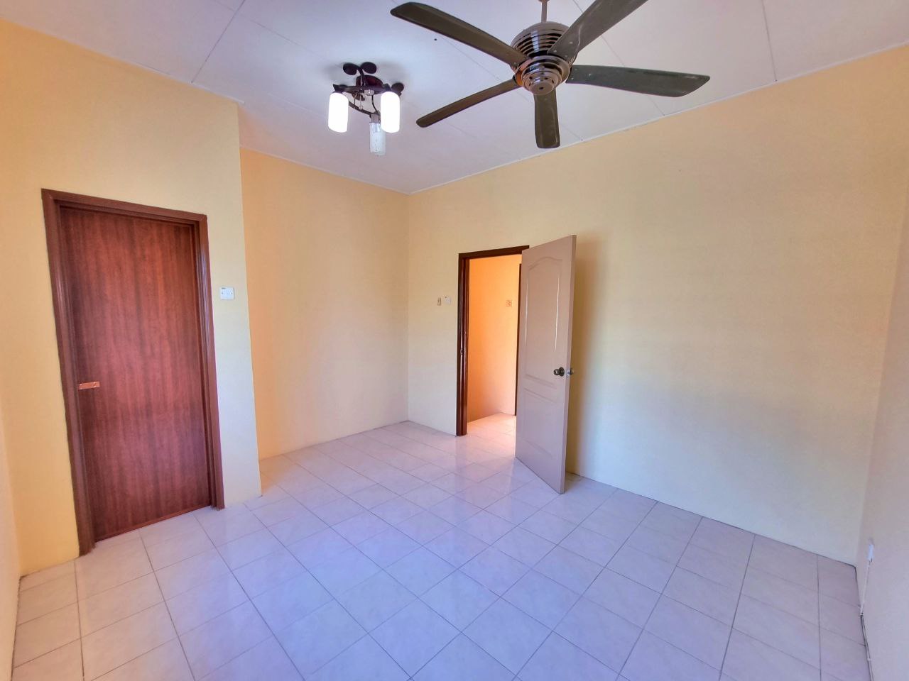 2sty Corner Bandar Saujana Putra - photo 9