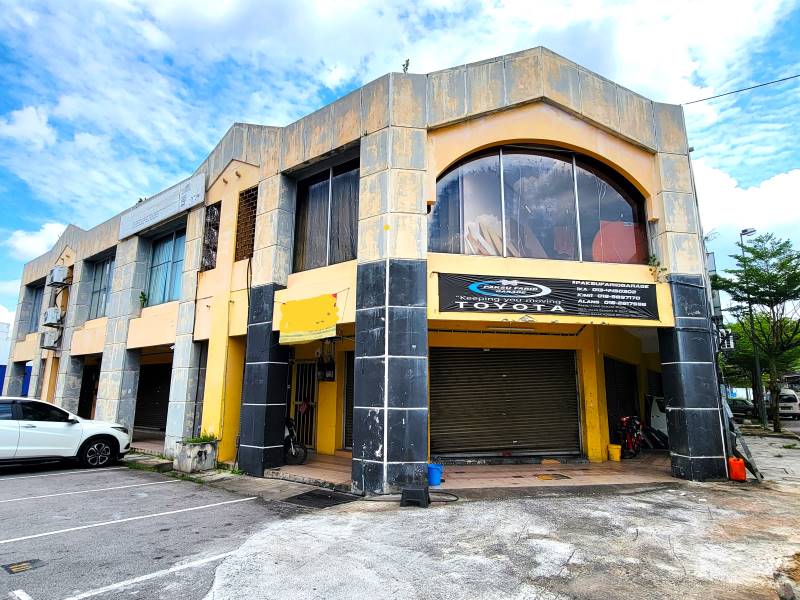 Shop Lot Pekan Salak, Sepanga