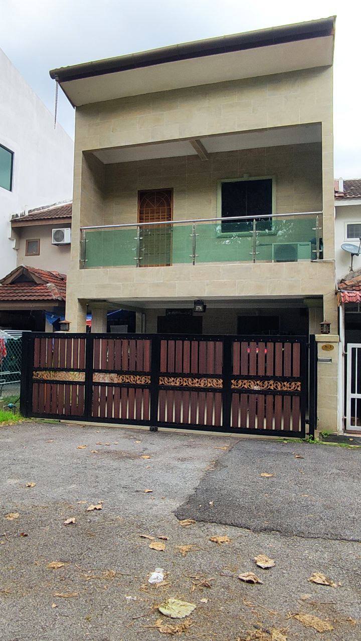 DOUBLE STOREY TAMAN PINGGIRAN BATU CAVES, GOMBAK
