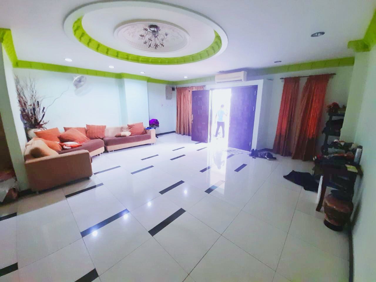 Below MV Double Storey House Bandar Puteri Klang - photo 8