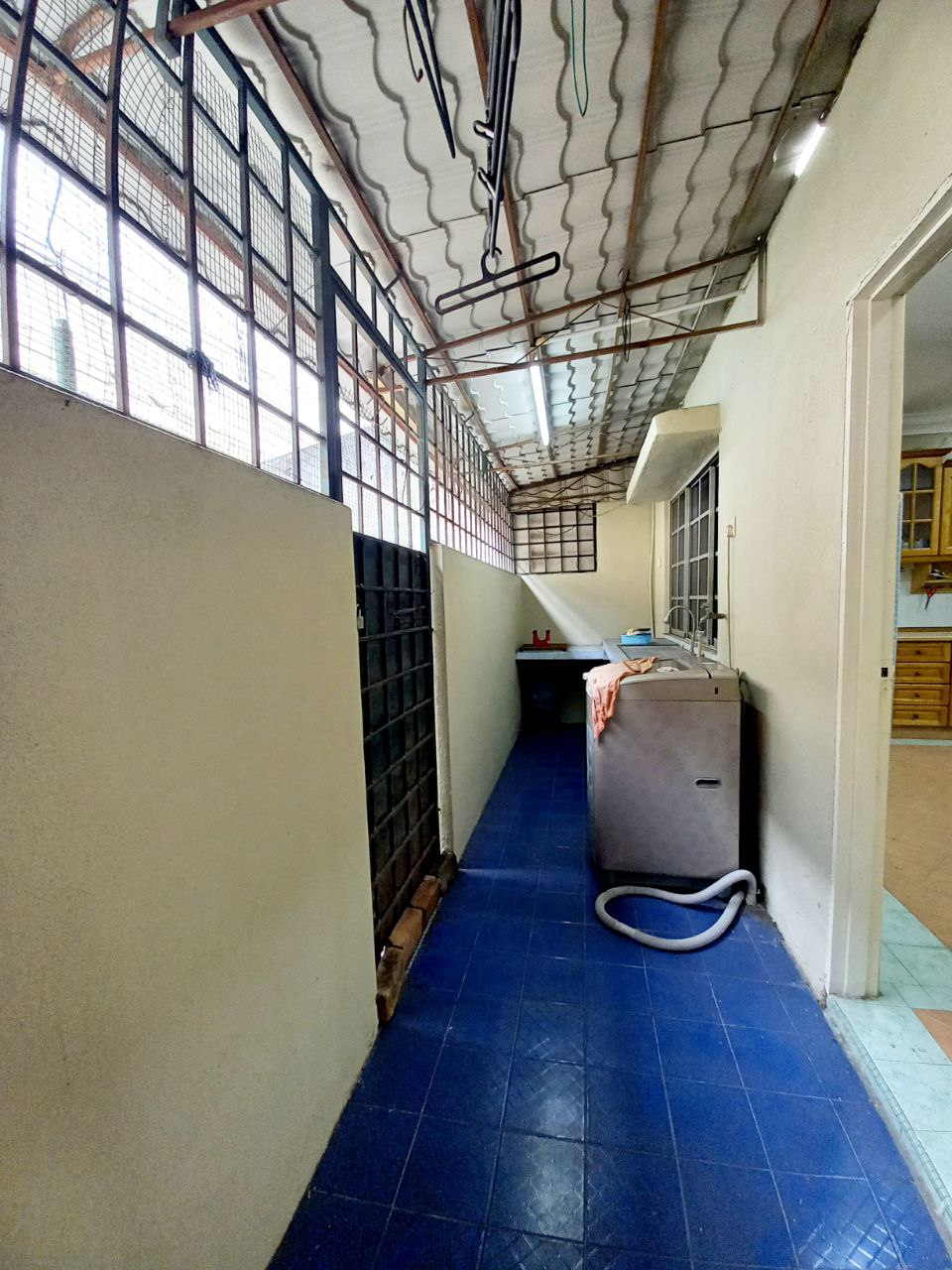 Double Storey Taman Sri Kenari - photo 2