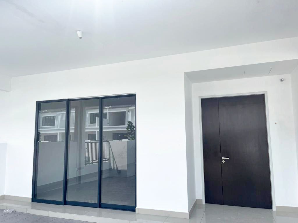 Cantik Double Storey Sejati Lakeside - photo 2