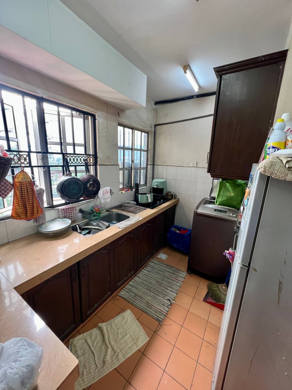 Below MV Apartment Beringin - photo 3