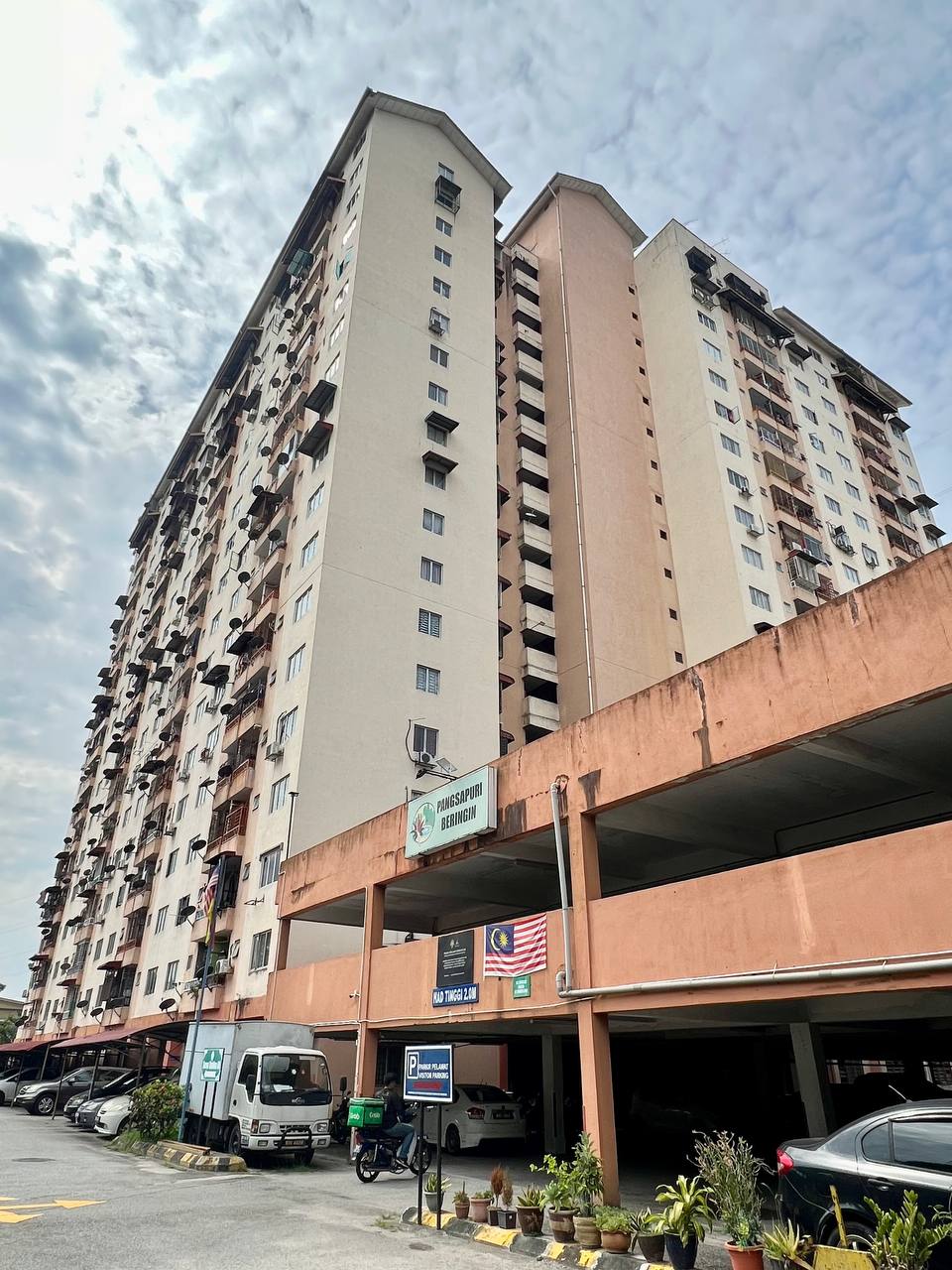 Below MV Apartment Beringin - photo 13