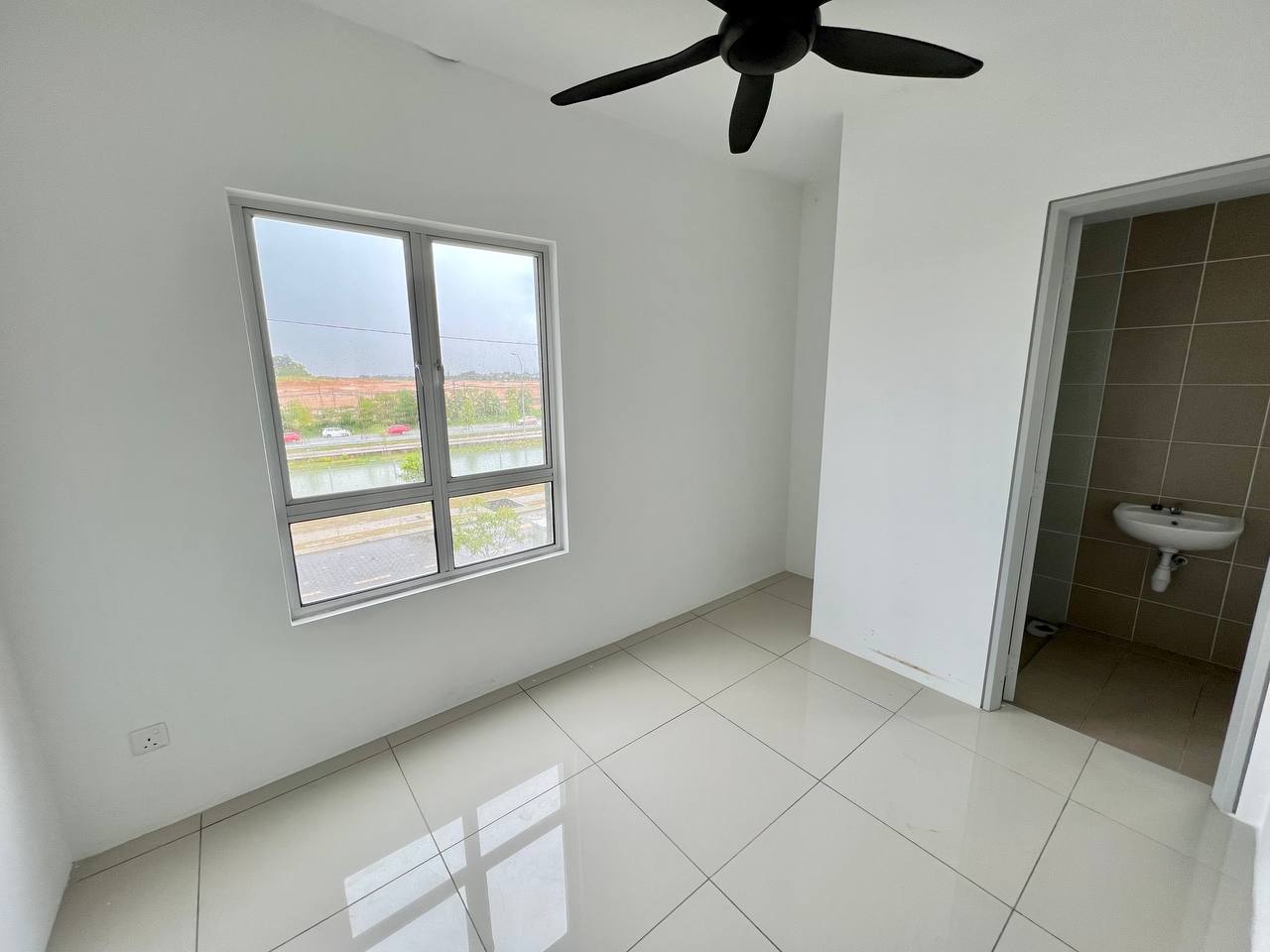 CORNER LOT Double Storey Rentak Perdana, Bandar - photo 3