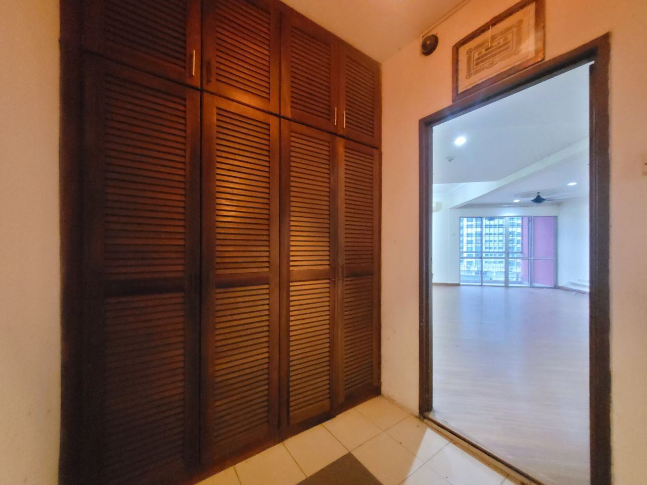 Renovated Zamrud Apartment - photo 2