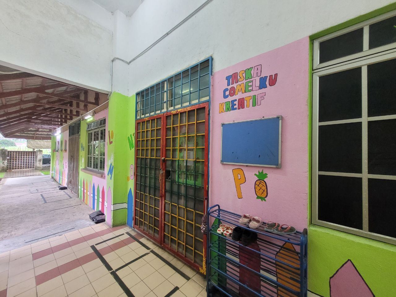 Renovated Zamrud Apartment - photo 6