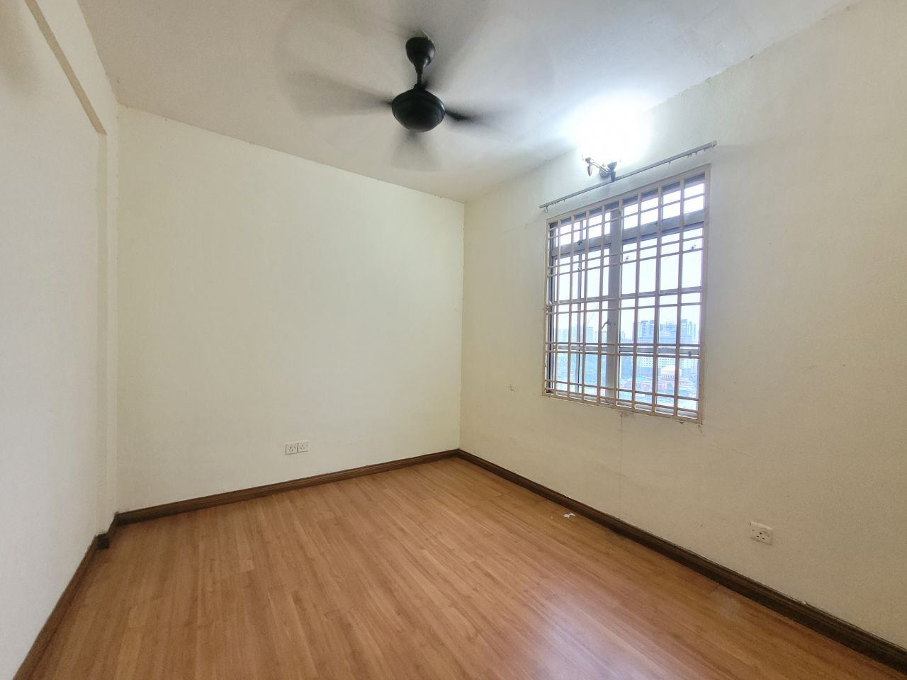 Renovated Zamrud Apartment - photo 11