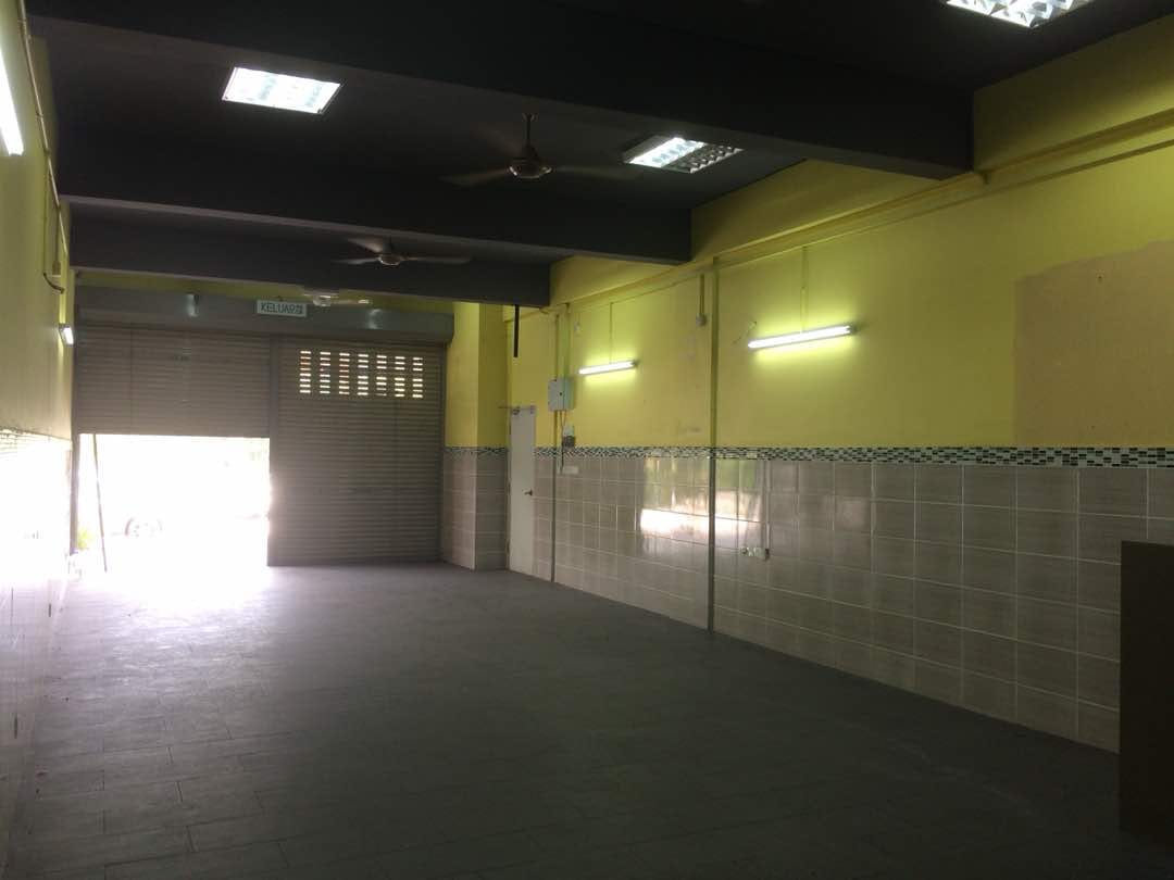 Shop lot at Sunway Kayangan U9, Shah Alam