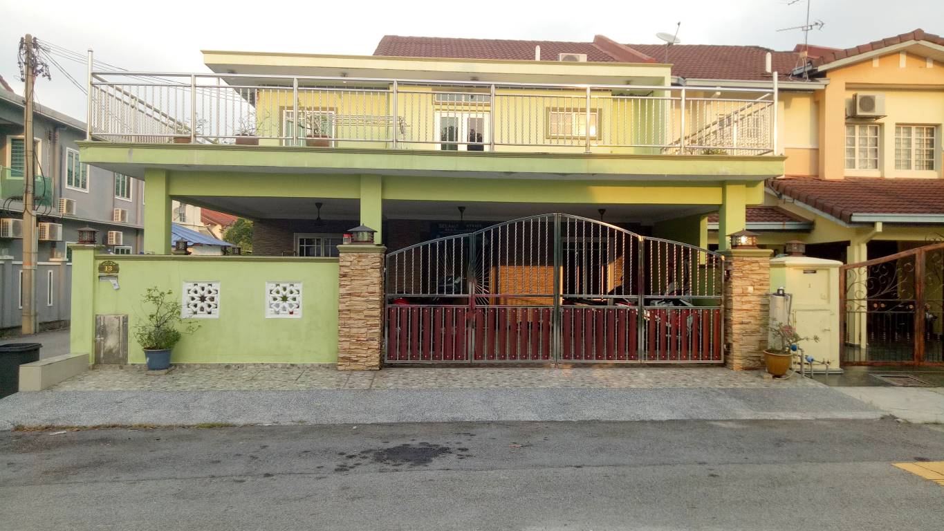 Nicely Renovated Double Storey Bukit Raja Klang