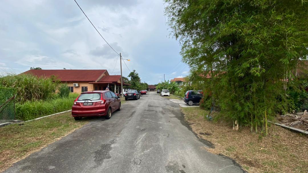 Tanah Lot Banglo Jalan Kebun 4000sqft - photo 5