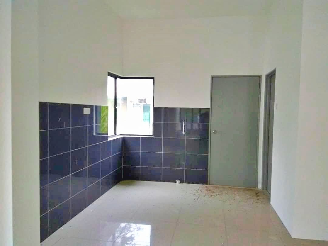 Freehold Semi D House Banting Taman Langat Jaya - photo 4