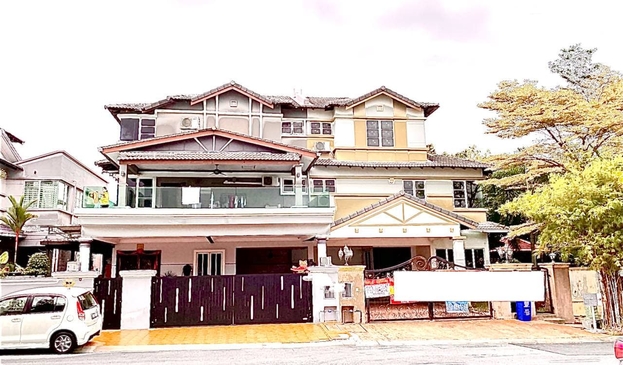 FACING OPEN SEMI D CORNER,SEKSYEN 27