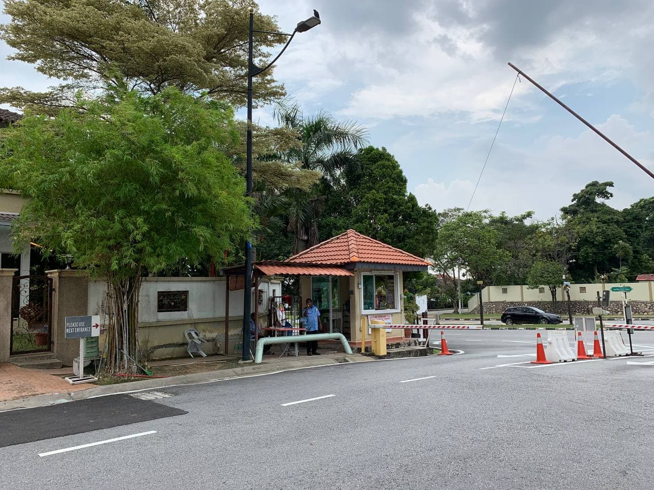 FACING OPEN SEMI D CORNER,SEKSYEN 27 - photo 2