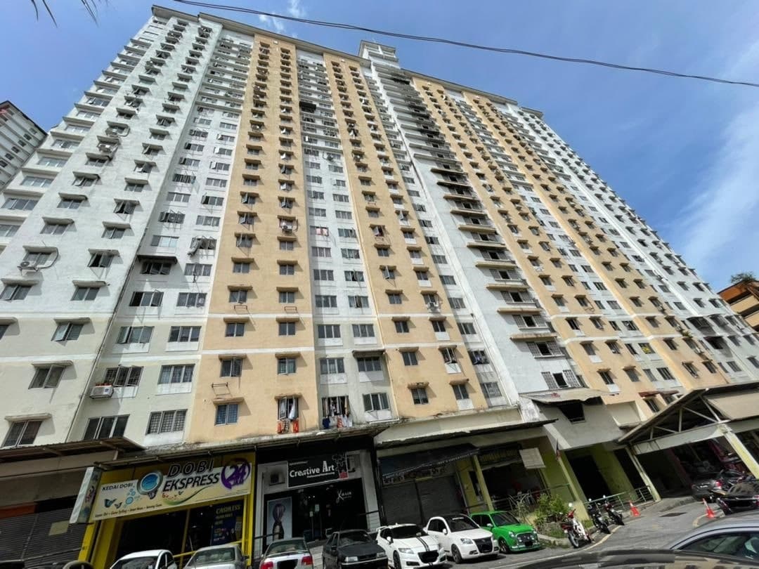 CLOSE TO TOWN APARTMENT FLORA DAMANSARA, DAMANSARA