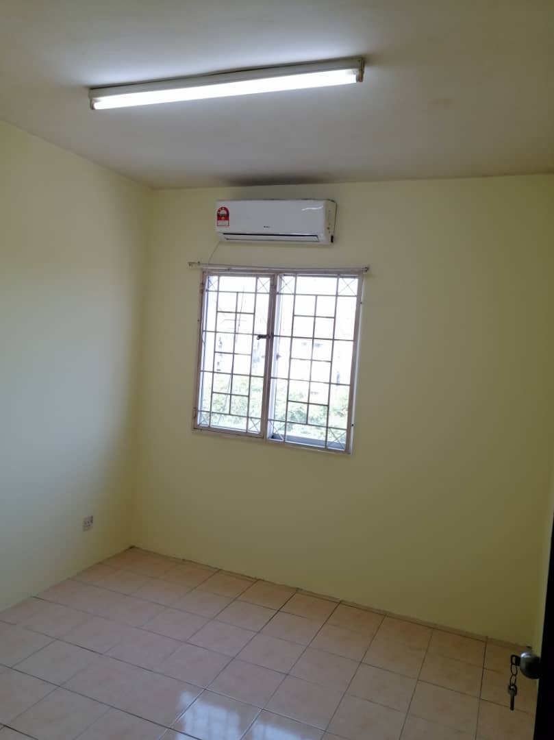 Kinrara Putri Apartment at Puchong - photo 3