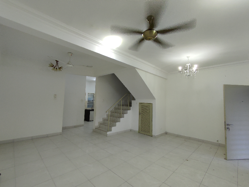 [KITCHEN CABINET + AIRCOND] 2Sty Gated Guarded in Semenyih - photo 2