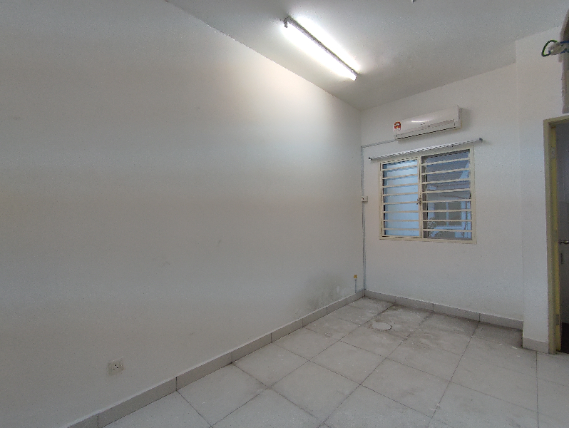 [KITCHEN CABINET + AIRCOND] 2Sty Gated Guarded in Semenyih - photo 7