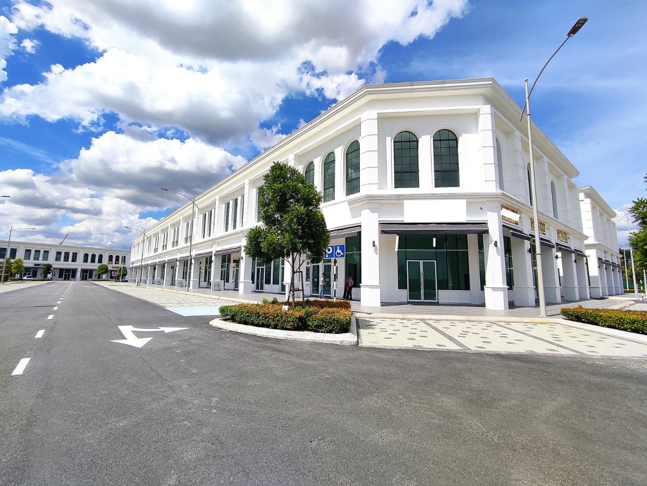 SHOP LOT ECO MAJESTIC SEMENYIH