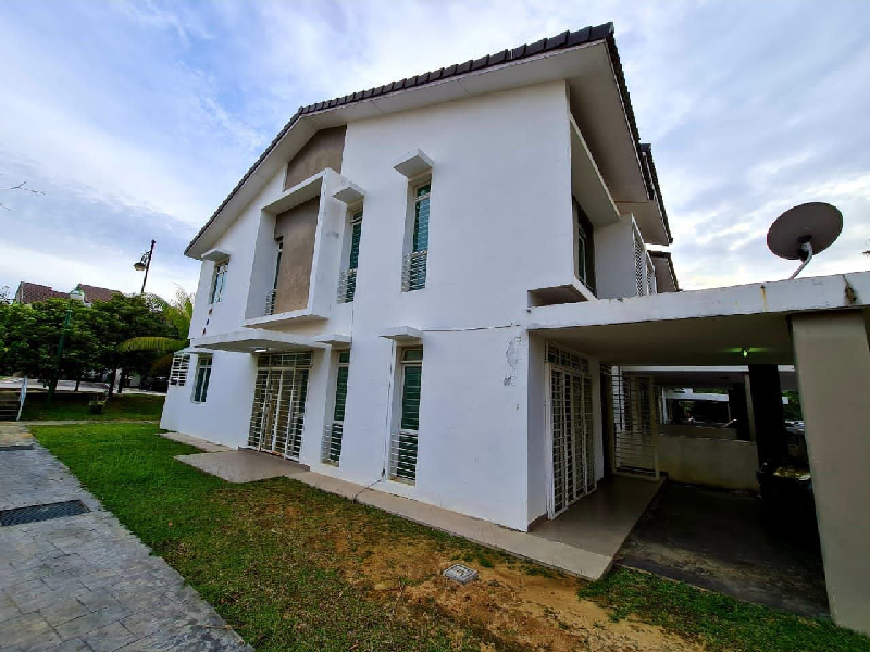 CORNER UNIT 2 storey terrace at Precint 11 Putrajaya