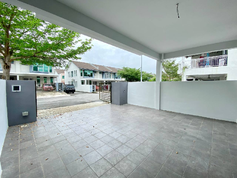[Endlot Like New] 2sty at Bangi Avenue near PLUS Highway - photo 2