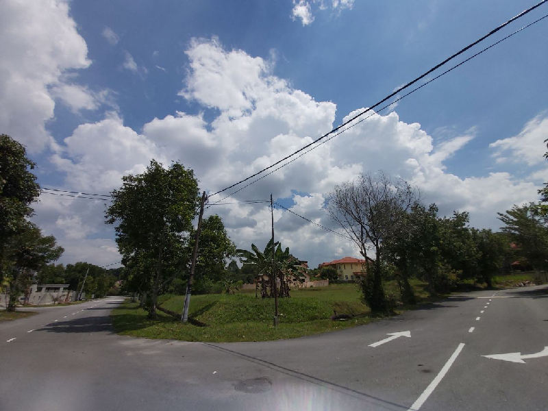 CORNER LOT Bungalow Land in Bukit Meringin near Country Heights - photo 4