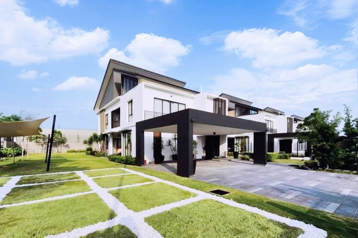 SUPERB BUNGALOW 2sty Brand new Unit in Bangi near PLUS Highway - photo 2