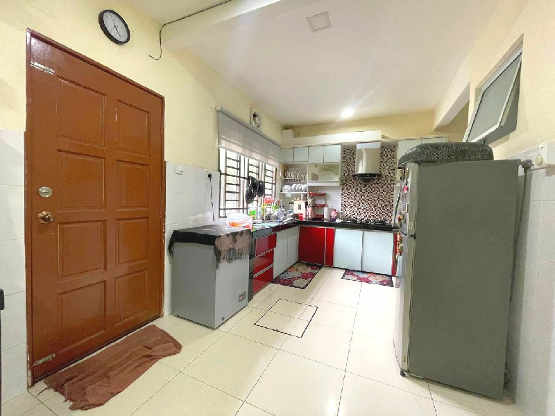 [ RENOVATED ] 2 tingkat teres Taman Desa Saujana,Hulu Langat - photo 4