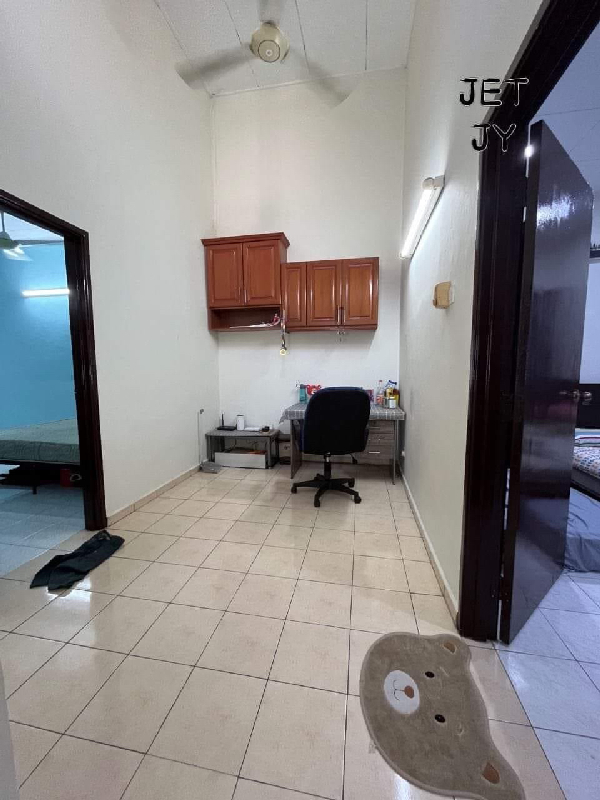Port Klang Pandamaran Kota Pendamar Double Storey Full Reno House For Sell  - photo 9