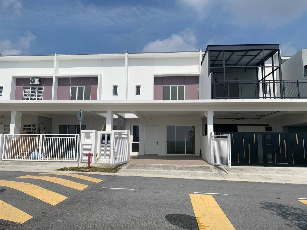 2 Storey Terrace, Taman Ara Sendayan, Seremban - photo 1