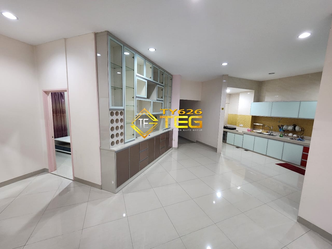 Ah Lai Regency Condo 3 Storey Penthouse - photo 4